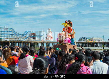 Die ganesha Visarjan Festival markiert das Ende der 10 Tage des Gebets und der Feier. Clacton-on-Sea Essex UK. 16.September 2018 Stockfoto