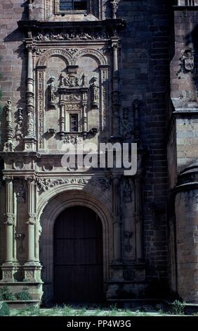 PUERTA DEL ENLOSADO - SIGLO XVI. Autor: DIEGO DE SILOE. Lage: Catedral Nueva. Plasencia. CACERES. Spanien. Stockfoto