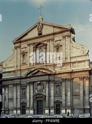 FACHADA DE LA IGLESIA DEL GESU REALIZADA ENTRE 1571 Y 1575 - MANIERISMO ITALIANO. Autor: VIGNOLA JACOPO/Giacomo Della Porta. Lage: Iglesia del Gesu. Rom. ITALIA. Stockfoto