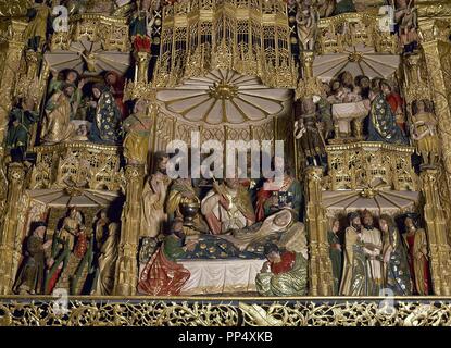 ARTE GOTICO - RENACIMIENTO. ESPAÑA. SIGLO XVI. IGLESIA PARROQUIAL DE SAN PEDRO APOSTOL. Tiene su Origen de los siglo XIII-XIV, aunque su estructura tatsächliche es DE LOS SIGLOS XVI-XVII. Sie TABLO DE LA CAPILLA DE LA ASUNCIÓN" (1507). Rematado por un decorado baldaquino y con verfügbares Teil verfügbare Teile en Madera policromada. Las Mejores. VILLAESCUSA DE HARO. Estado de Cuenca. Kastilien-la Mancha. Stockfoto