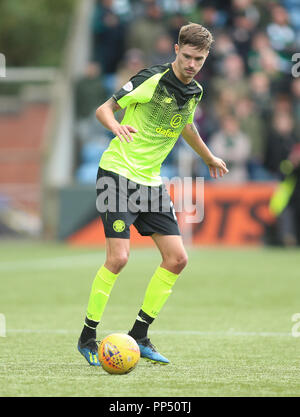 Rugby Park, Kilmarnock, Großbritannien. 23 Sep, 2018. Ladbrokes Premiership Fußball, Kilmarnock gegen Celtic; Mikael Lustig von Celtic am Ball Quelle: Aktion plus Sport/Alamy leben Nachrichten Stockfoto