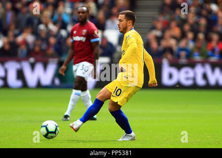 London, Großbritannien. 23. September 2018. Eden Hazard von Chelsea in Aktion. Premier League match, West Ham United v Chelsea London Stadium, Queen Elizabeth Olympic Park in London am Sonntag, den 23. September 2018. Dieses Bild dürfen nur für redaktionelle Zwecke verwendet werden. Nur die redaktionelle Nutzung, eine Lizenz für die gewerbliche Nutzung erforderlich. Keine Verwendung in Wetten, Spiele oder einer einzelnen Verein/Liga/player Publikationen. pic von Steffan Bowen/Andrew Orchard sport Fotografie/Alamy leben Nachrichten Stockfoto