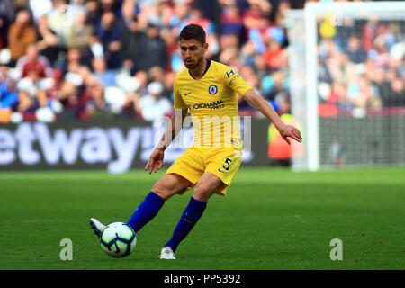 London, Großbritannien. 23. September 2018. Jorginho von Chelsea in Aktion. Premier League match, West Ham United v Chelsea London Stadium, Queen Elizabeth Olympic Park in London am Sonntag, den 23. September 2018. Dieses Bild dürfen nur für redaktionelle Zwecke verwendet werden. Nur die redaktionelle Nutzung, eine Lizenz für die gewerbliche Nutzung erforderlich. Keine Verwendung in Wetten, Spiele oder einer einzelnen Verein/Liga/player Publikationen. pic von Steffan Bowen/Andrew Orchard sport Fotografie/Alamy leben Nachrichten Stockfoto