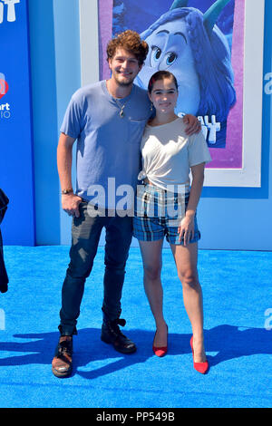 Kalifornien, USA. 23. September 2018. Brett Dier und Haley Lu Richardson an Der mallfoot' Weltpremiere im Regency Dorf Theater am 22. September 2018 in Westwood, Kalifornien. Credit: Geisler-Fotopress GmbH/Alamy leben Nachrichten Stockfoto