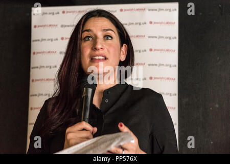 Liverpool, Großbritannien. 23. September 2018. Luciana Berger auf der Jüdischen Arbeiterbewegung fringe Kundgebung an der Konferenz. Eine gepackte Zimmer, begrüßte viele Redner. Credit: Rena Pearl/Alamy leben Nachrichten Stockfoto