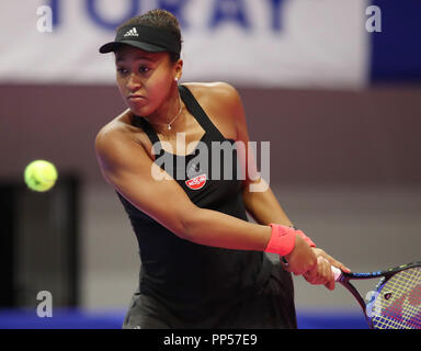 Tokio, Japan. 22 Sep, 2018. Naomi Osaka Japan retursn den Ball gegen Karolina Pliskova der Tschechischen Republik während der Endrunde der Toray Pan Pacific Open Tennisturnier in Tokio am Sonntag, 23. September 2018. Pliskova besiegt Osaka 6-4, 6-4 und sicherte den Sieg des Turniers. Credit: Yoshio Tsunoda/LBA/Alamy leben Nachrichten Stockfoto