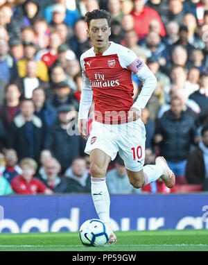 Mesut Ozil von Arsenal in der Premier League Spiel zwischen Arsenal und Everton im Emirates Stadium am 23. September 2018 in London, England. (Foto von Zed Jameson/phcimages.com) Stockfoto