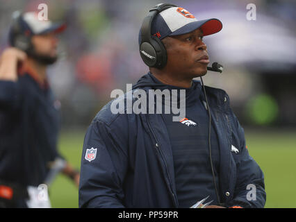 Baltimore, USA. 23. September, 2018. Denver Broncos Haupttrainer Vance Joseph dargestellt in den letzten Minuten des dieses Team 27-14 Verlust zu den Baltimore Ravens bei M&T Bank Stadium in Baltimore, MD, am 23. September 2018. Foto/Mike Buscher/Cal Sport Media Credit: Cal Sport Media/Alamy leben Nachrichten Stockfoto