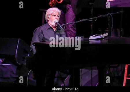 Musik Künstler MICHAEL MCDONALD führt in Durham, North Carolina als Teil seiner 2017-18 Tour. Michael McDonald ist ein US-amerikanischer Sänger, Songwriter, Keyboarder und Produzent. McDonald's Musik Karriere umspannt mehr als 45 Jahre. Stockfoto