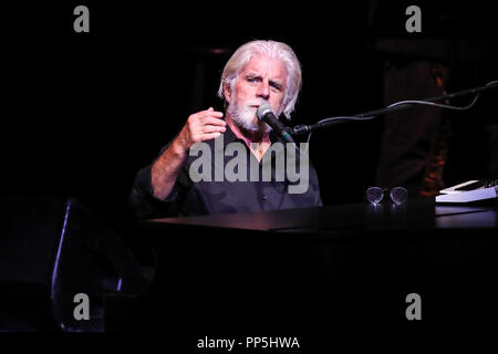 Musik Künstler MICHAEL MCDONALD führt in Durham, North Carolina als Teil seiner 2017-18 Tour. Michael McDonald ist ein US-amerikanischer Sänger, Songwriter, Keyboarder und Produzent. McDonald's Musik Karriere umspannt mehr als 45 Jahre. Stockfoto