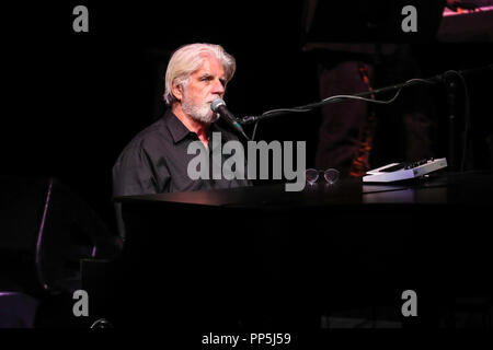 Musik Künstler MICHAEL MCDONALD führt in Durham, North Carolina als Teil seiner 2017-18 Tour. Michael McDonald ist ein US-amerikanischer Sänger, Songwriter, Keyboarder und Produzent. McDonald's Musik Karriere umspannt mehr als 45 Jahre. Stockfoto