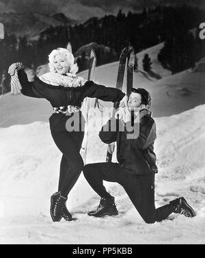 Original Film Titel: ERFOLG VERWÖHNEN ROCK HUNTER?. Englischer Titel: ERFOLG VERWÖHNEN ROCK HUNTER?. Jahr: 1957. Regie: Frank TASHLIN. Stars: Jayne Mansfield, TONY RANDALL. Quelle: 20th Century Fox/Album Stockfoto