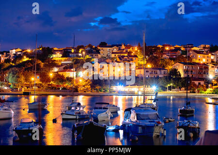 Insel Krk Abend mit Blick aufs Wasser, Kvarner in Kroatien Stockfoto