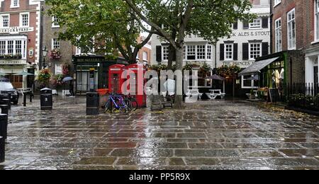 Ein regnerischer Tag in Richmond Upon Thames Stockfoto