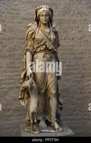 Artemis. Göttin der Jagd. Tochter des Zeus und der Schwester von Apollo. Römischen äquivalent ist Diana. Skulptur. 1. Römische Arbeit nach griechischen Originale. Ein reich verziertes Diadem. Glyptothek. München. Deutschland. Stockfoto