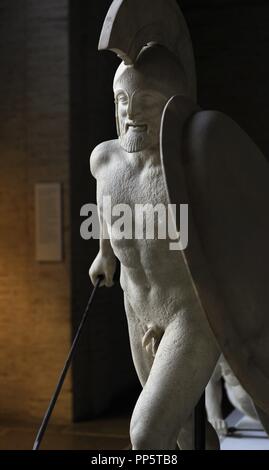 Der Giebel des Tempels von Ägina, Aphaia, Griechenland. Wiederaufbau eines Kriegers. 19. Glyptothek. München. Deutschland. Stockfoto