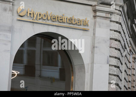 Ein logo Zeichen außerhalb einer Anlage belegt durch die Hypovereinsbank in München, Deutschland, am 27. August 2018. Stockfoto