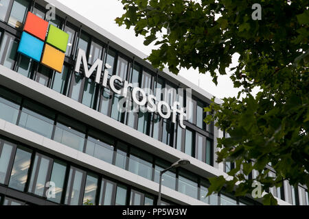 Ein logo Zeichen außerhalb einer Anlage, die von Microsoft in München belegt, Deutschland, am 31. August 2018. Stockfoto