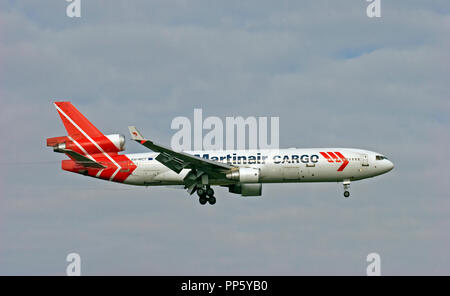 Martinair Cargo McDonnell Douglas MD11 CF Landung in London Stansted. Stockfoto