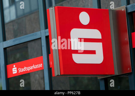 Ein logo Zeichen außerhalb des Hauptsitzes der Stadtsparkasse München in München, Deutschland, am 2. September 2018. Stockfoto