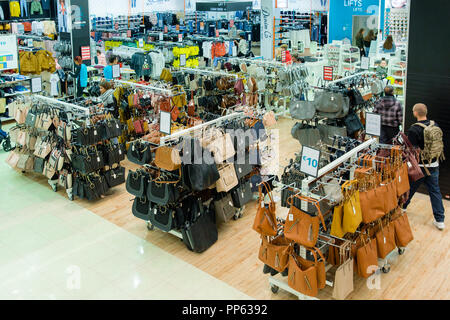 Blanchardstown, Dublin, Irland. 23. Sept. 2018: penneys Kleidung Store in der blanchardstown Center Shopping Mall Stockfoto