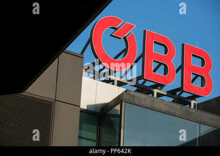 Ein logo Zeichen außerhalb der ÖBB (Österreichische Bundesbahnen) Bahnhof in Wien, Österreich, am 5. September 2018. Stockfoto