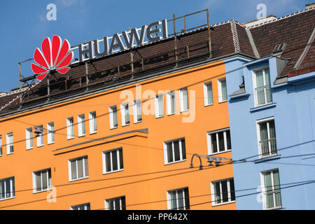 Ein logo Zeichen außerhalb einer Anlage von Huawei Technologies in Wien, Österreich besetzt, am 6. September 2018. Stockfoto