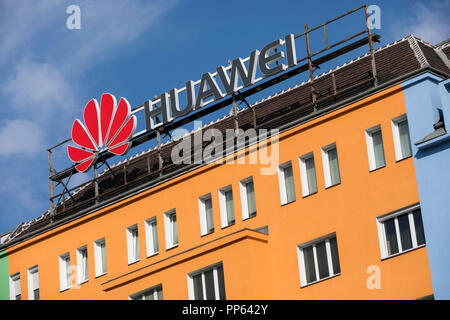 Ein logo Zeichen außerhalb einer Anlage von Huawei Technologies in Wien, Österreich besetzt, am 6. September 2018. Stockfoto
