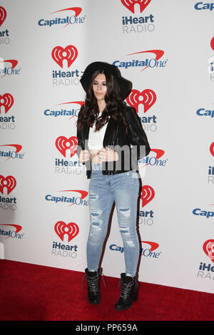 Nicole Maines kommt auf den roten Teppich für den iHeartRadio Music Festival in Las Vegas, Nevada am 21. September 2018. Stockfoto