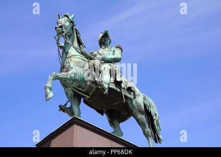 Stockholm, Schweden. Statue von Charles XIV John, König von Schweden und Norwegen am Slussen. Stockfoto