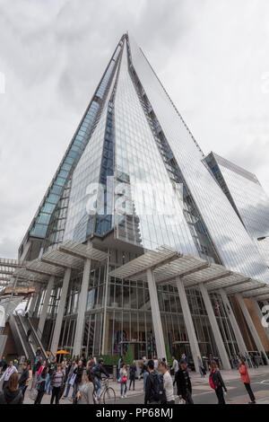 Der Shard 95-stöckigen Wolkenkratzer, vom italienischen Architekten Renzo Piano entworfen, in Southwark, London, England, Großbritannien Stockfoto