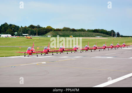 Cambridge UK, 2018-September-23. Die roten Pfeile Abfahrt Marshall Aerospace vor Ihren schedualed Air Display in Duxford die Wochenenden Fälle zu Ende Stockfoto