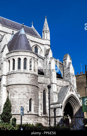 Die Außenseite des Gotischen Stil St James's Römisch-katholische Kirche, Spanisch, Marylebone, London, UK Stockfoto