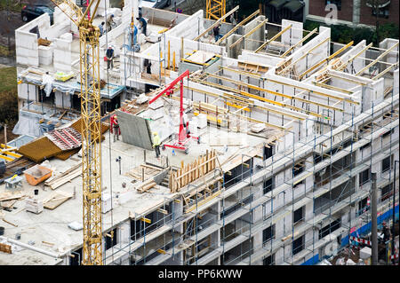 Baustelle des großen Gebäudes von Drone gesehen Stockfoto