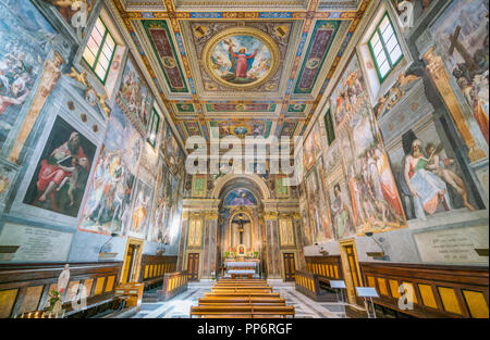 Indoor Anblick in der Kirche der Suore Missionarie di Gesù Eterno Sacerdote, in Rom, Italien. Stockfoto