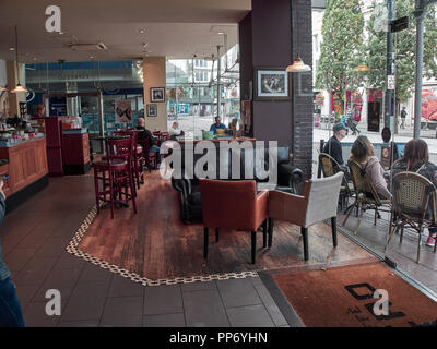 Cardiff, Großbritannien - 16 September, 2018: Blick auf einen Kaffee Bar in Cardiff City Stockfoto