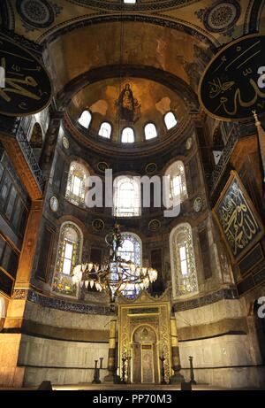 Turkei. Istanbul. Hagia Sophia. Innenraum. Stockfoto