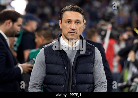 Gelsenkirchen, Deutschland. 23 Sep, 2018. Niko Kovac (Trainer, M), Brustbild, Fußball 1. 1. Fussballbundesliga, 4. Spieltag, FC Schalke 04 (GER) - FC Bayern München (M) am 22/09/Gelsenkirchen/Deutschland 2018. € | Nutzung der weltweiten Kredit: dpa/Alamy leben Nachrichten Stockfoto