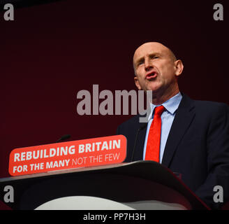 Liverpool, Großbritannien. 24. Sep 2018. John Healey Schatten Staatssekretär für Wohnungswesen Adressierung der Labour Party Konferenz in Liverpool 2018 Credit: Della Batchelor/Alamy leben Nachrichten Stockfoto