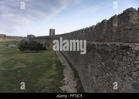 September 9, 2018 - Ob Belgorod-Dnestrovskiy, Odessa, Ukraine, Europa - unangreifbar Verteidigungsmauern und towerh der Festung Akkerman Credit: Andrey Nekrasov/ZUMA Draht/Alamy leben Nachrichten Stockfoto