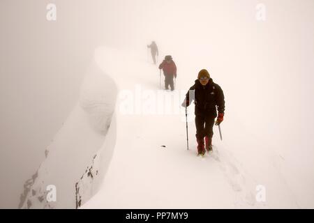 Ascenso al Pico Posets, 3375 Metros, Por la Cresta. Valle de Gistain.Pirineo Aragones. Huesca. España. Stockfoto