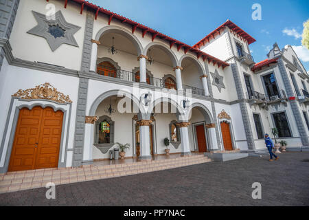 Fassade des Städtischen Palast von Magdalena, Sonora, Mexiko... Fachada del Palacio Municipal de Magdalena, Sonora, Mexiko (Foto: Luis Gutierrez/N Stockfoto