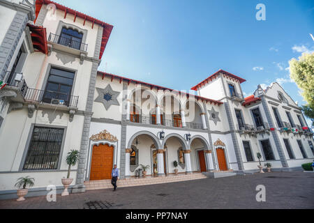 Fassade des Städtischen Palast von Magdalena, Sonora, Mexiko... Fachada del Palacio Municipal de Magdalena, Sonora, Mexiko (Foto: Luis Gutierrez/N Stockfoto