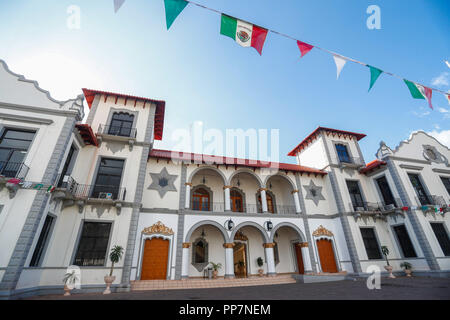 Fassade des Städtischen Palast von Magdalena, Sonora, Mexiko... Fachada del Palacio Municipal de Magdalena, Sonora, Mexiko (Foto: Luis Gutierrez/N Stockfoto