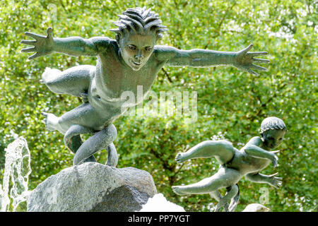 London England, Großbritannien, Hyde Park, historischer Royal Park, Joy of Life Fountain, Huxley-Jones, Bronzeskulptur, Großbritannien GB English Europe, UK180817037 Stockfoto