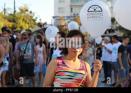 Athen, Griechenland. 23 Sep, 2018. Eine Erinnerung zu Fuß zum Ende Alzheimer wurde in Athen als Teil der Welt Alzheimers Monat organisiert. Credit: George Panagakis/Pacific Press/Alamy leben Nachrichten Stockfoto