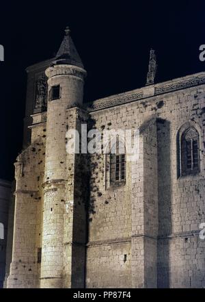 Exterieur - TORRE DE JUANA LA LOCA - SIGLO XVI. Lage: Iglesia de San Antolin. Tordesillas. Valladolid. Spanien. Stockfoto