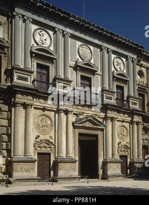 PORTADA OCCIDENTAL - las mejores DEL CUERPO ZENTRALE - ARTE RENACENTISTA S XVI. Lage: PALACIO DE CARLOS V GRANADA. Spanien. Stockfoto