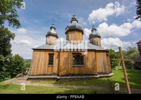 Iglesia Ortodoxa de Dobra Szlachecka, Siglo 17, Valle del Rio San, voivodato de La Pequeña Polonia, Cárpatos, Polonia, Europa. Stockfoto