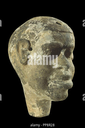 BUSTO DE ARCILLA PROCEDENTE PUNTA DE NAO (Cadiz)-S VII AC-ESCULTURA FENICIA DE UN HOMBRE AFRICANO. Lage: das Museo de Cádiz - ARQUEOLOGIA. Spanien. Stockfoto